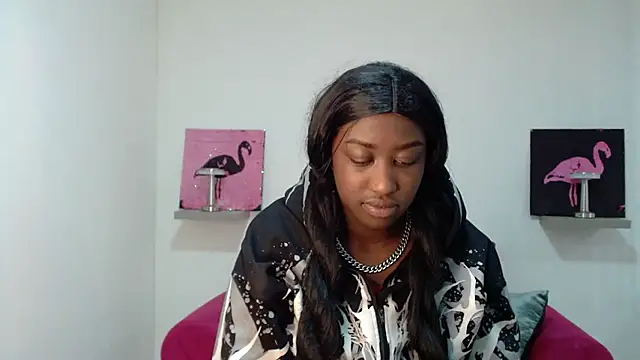 Snapshot of milykabombastik chatting on September 18, 12:37 pm milykabombastik online show from September 18, 12:37 pm