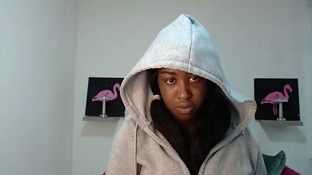 Snapshot of milykabombastik chatting on October 2, 12:32 pm milykabombastik online show from October 2, 12:32 pm
