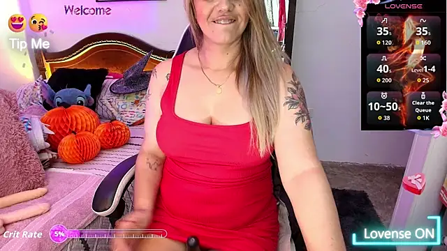 Snapshot of aamanda_Queen_ chatting on October 3, 11:59 am aamanda Queen online show from October 3, 11:59 am