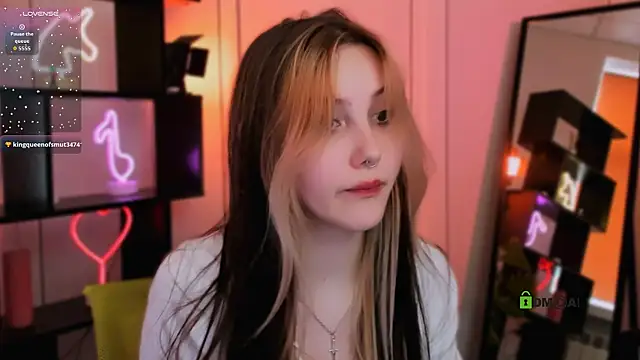 luna tin online show from November 24, 9:33 am