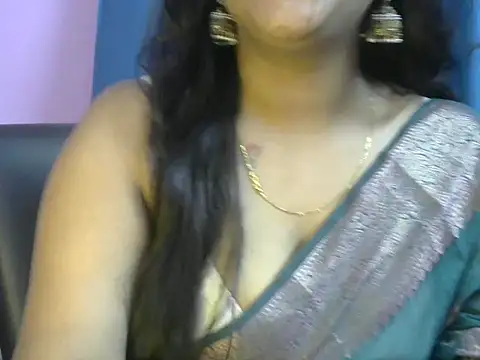 Queenxxx98 online show from October 24, 8:16 pm