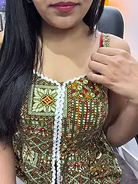 Riya-6969 online show from May 5, 1:36 pm