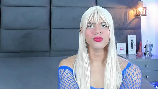 Slenna Moon online show from November 17, 4:24 am