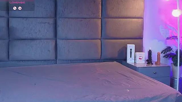 Slenna Moon online show from February 26, 12:31 am