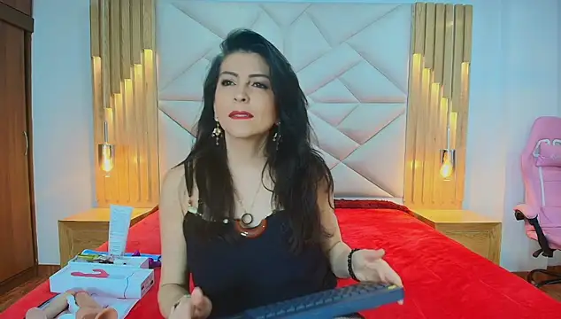Snapshot of allie_pearl chatting on October 17, 12:52 pm allie pearl online show from October 17, 12:52 pm