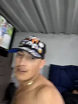 Snapshot of Samms777exotic chatting on October 10, 2:33 pm Samms777exotic online show from October 10, 2:33 pm
