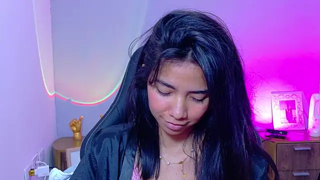 luna roja25 online show from February 11, 2:51 pm