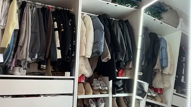 KayleeBella online show from December 19, 2:31 pm