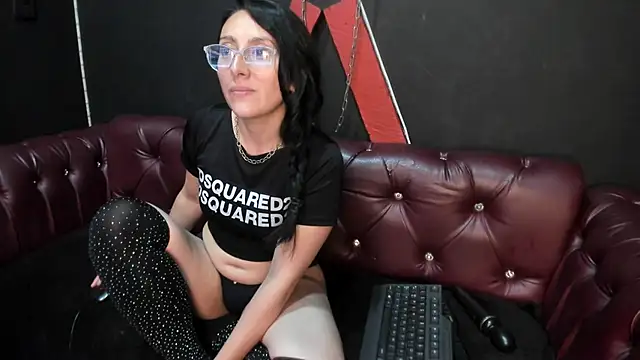 Scarlett 14  online show from December 3, 3:09 am