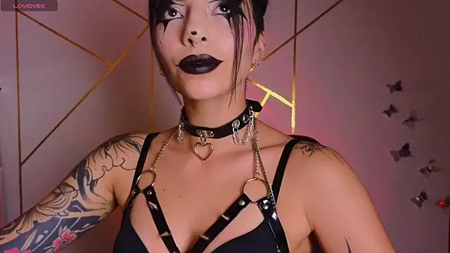 Hollyxx  online show from October 4, 5:35 am