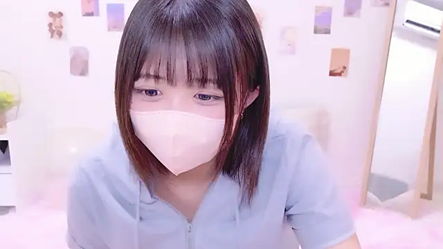 Hinata Sun online show from December 2, 1:13 pm