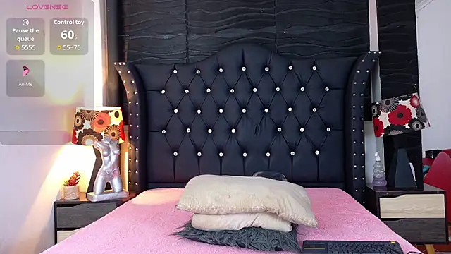 Snapshot of Keysha_Queen_ chatting on October 1, 12:10 pm Keysha Queen  online show from October 1, 12:10 pm