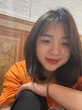 Snapshot of Lonnina chatting on October 27, 5:03 am Lonnina online show from October 27, 5:03 am