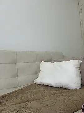 Miafisher  online show from March 4, 11:55 pm