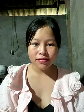 Snapshot of O_o_UwU_o_O chatting on October 17, 4:16 am O o UwU o O online show from October 17, 4:16 am