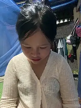 Snapshot of O_o_UwU_o_O chatting on October 10, 9:14 am O o UwU o O online show from October 10, 9:14 am