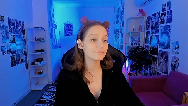 JenniferKiim online show from March 3, 2:01 pm