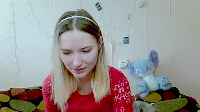  kikiclark   online show from October 1, 8:08 am