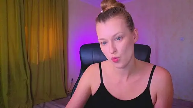 MysticVenus  online show from March 16, 1:26 pm