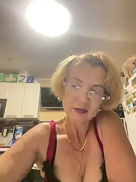 VasylynaLove421 online show from September 8, 6:29 pm