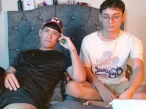 Snapshot of logan_willyams_ chatting on September 17, 9:24 pm logan willyams online show from September 17, 9:24 pm