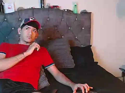 Snapshot of logan_willyams_ chatting on September 20, 12:32 am logan willyams online show from September 20, 12:32 am