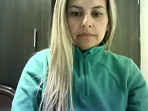 Valery  Rouse  online show from November 4, 3:44 am