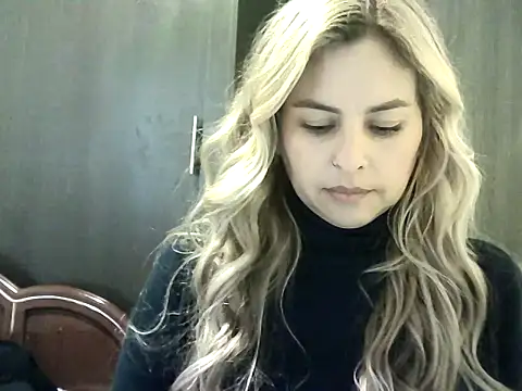 Snapshot of Valery__Rouse_ chatting on October 1, 8:25 pm Valery Rouse online show from October 1, 8:25 pm