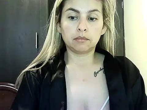 Snapshot of Valery__Rouse_ chatting on October 14, 1:57 pm Valery Rouse online show from October 14, 1:57 pm