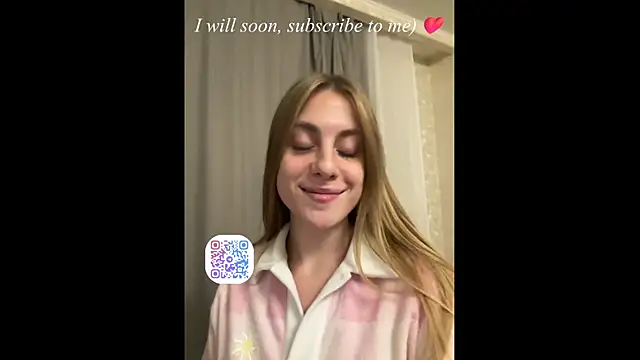 DreamyOlivia online show from October 12, 10:50 am