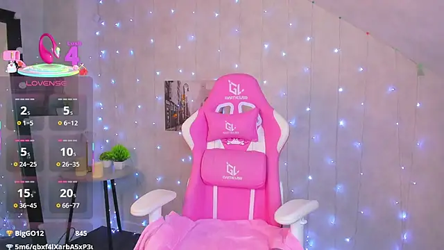 Lynn Martin online show from October 18, 1:19 am