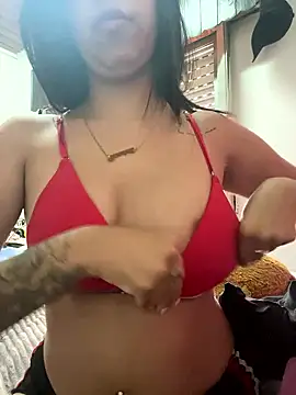 lulizoee online show from January 9, 6:45 pm