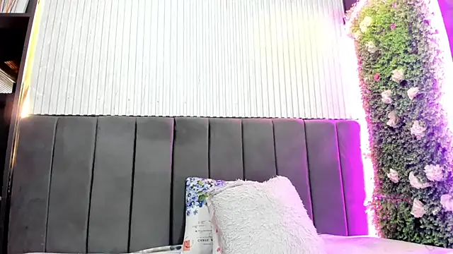 Skarlett hot  online show from January 14, 9:53 pm