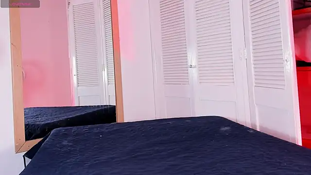 ALICESANDOVAL online show from April 19, 11:10 am