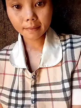 Snapshot of omiu-baby chatting on October 4, 7:47 am omiu-baby online show from October 4, 7:47 am