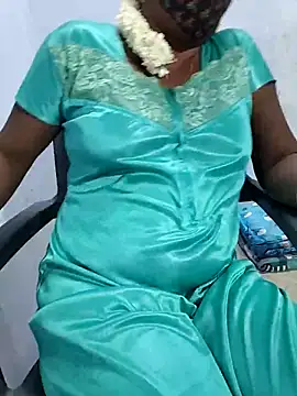 Snapshot of umashreetamil chatting on September 19, 4:50 pm umashreetamil online show from September 19, 4:50 pm