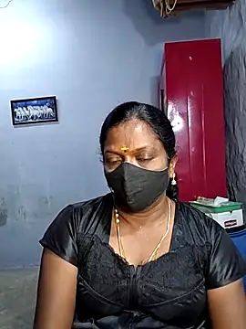 Snapshot of umashreetamil chatting on October 14, 2:47 am umashreetamil online show from October 14, 2:47 am