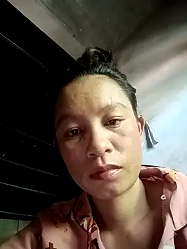 Snapshot of simi-lucy chatting on October 5, 7:46 am simi-lucy online show from October 5, 7:46 am