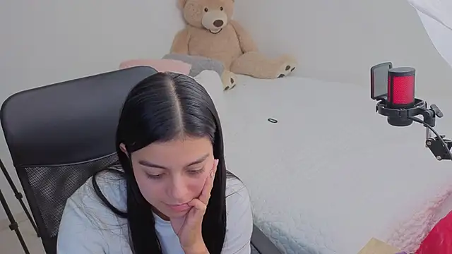 valerihouse online show from February 7, 1:31 am