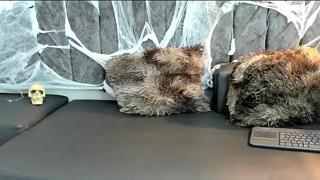 Snapshot of Rowan_Mills chatting on October 13, 8:55 pm Rowan Mills online show from October 13, 8:55 pm