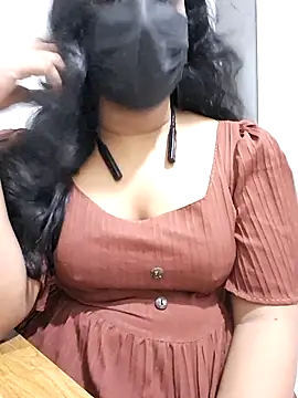 Snapshot of BeautyGirl_sara chatting on October 9, 1:15 pm BeautyGirl sara online show from October 9, 1:15 pm