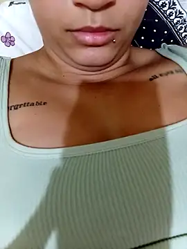 Snapshot of clarinha2 chatting on September 18, 12:53 am clarinha2 online show from September 18, 12:53 am