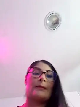 Snapshot of LaiaTorres1 chatting on October 11, 10:20 am LaiaTorres1 online show from October 11, 10:20 am