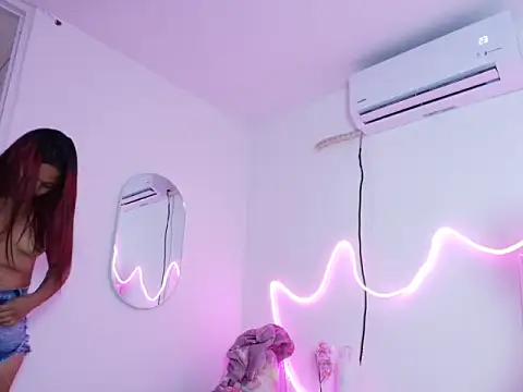 iiamsara online show from November 7, 9:09 pm