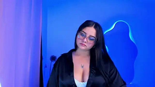 Snapshot of val_ferrer chatting on October 7, 2:49 am val ferrer online show from October 7, 2:49 am
