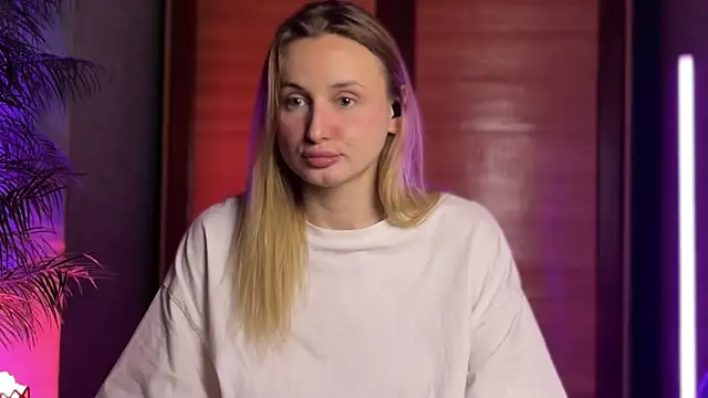 LovaMay online show from April 24, 3:53 am