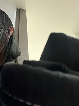 AlannaEvons online show from February 9, 8:11 pm