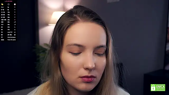 HongTomczak online show from October 14, 7:33 am