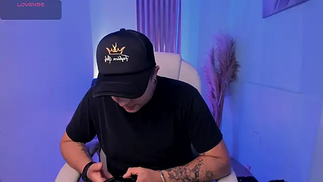 IanGilbert online show from January 16, 9:00 pm