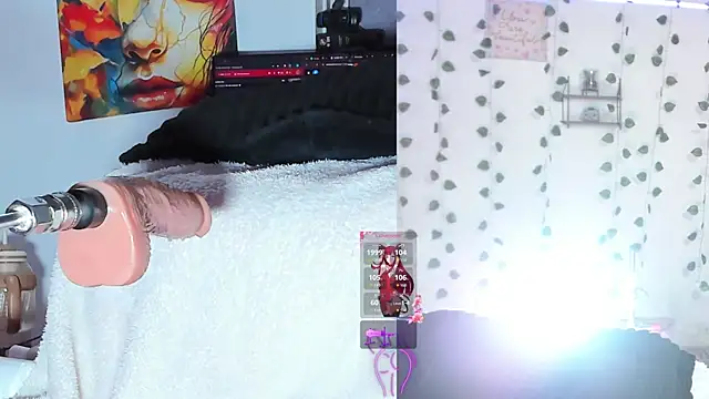 Emily Thompson33 online show from March 19, 1:43 am